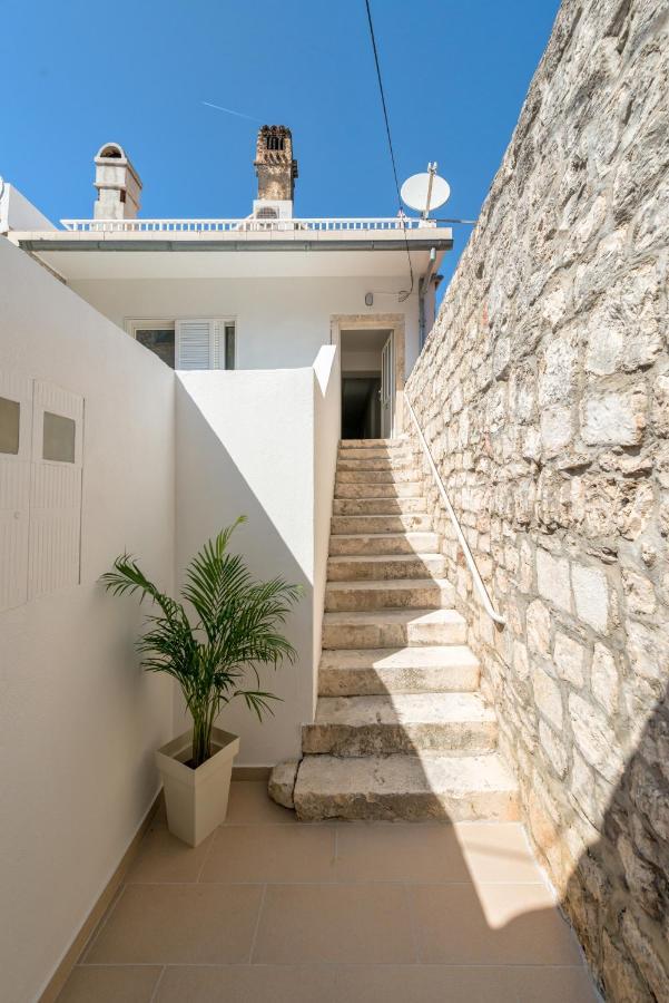 Tudor 1 Apartment Hvar Town