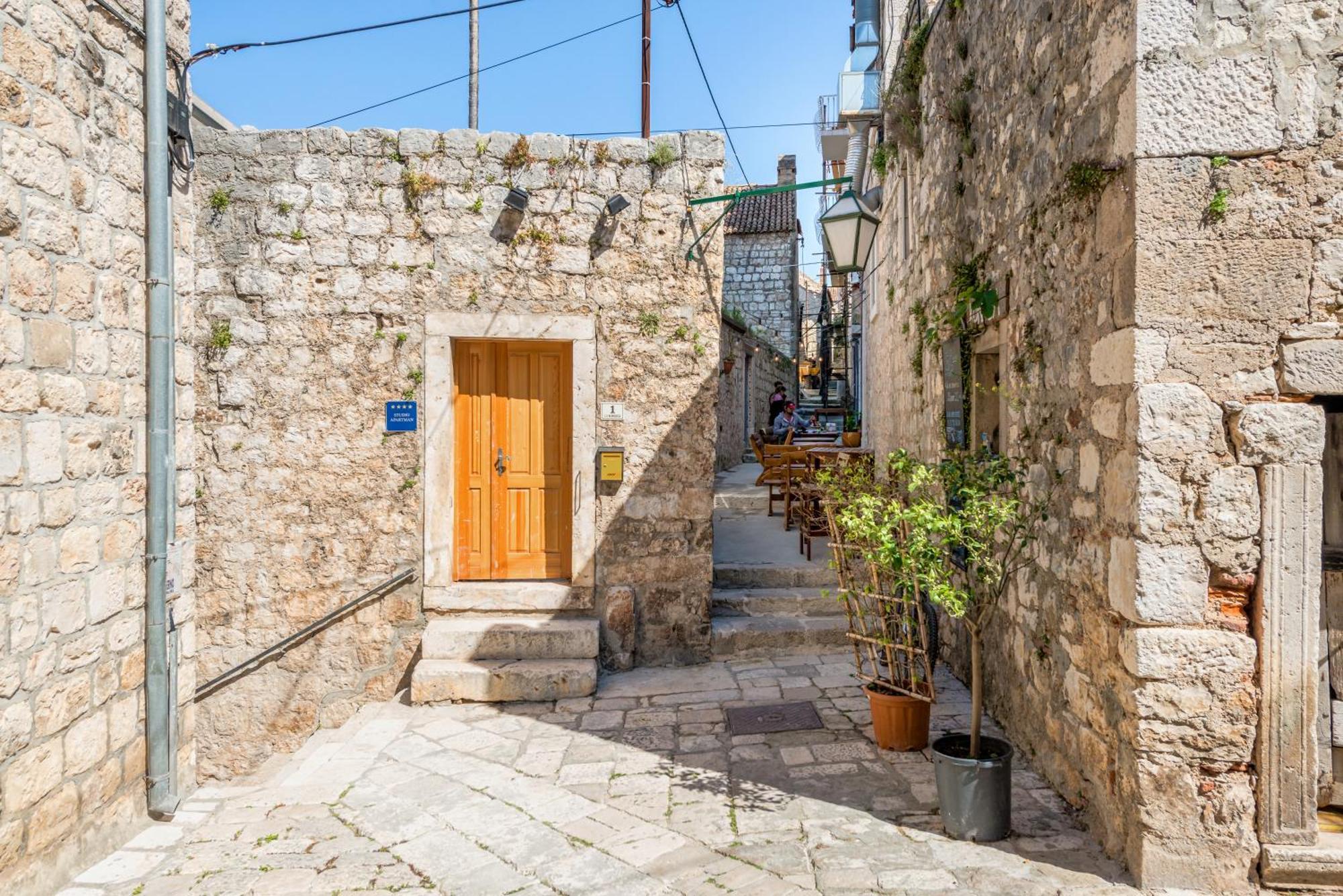 Tudor 1 * Hvar Town